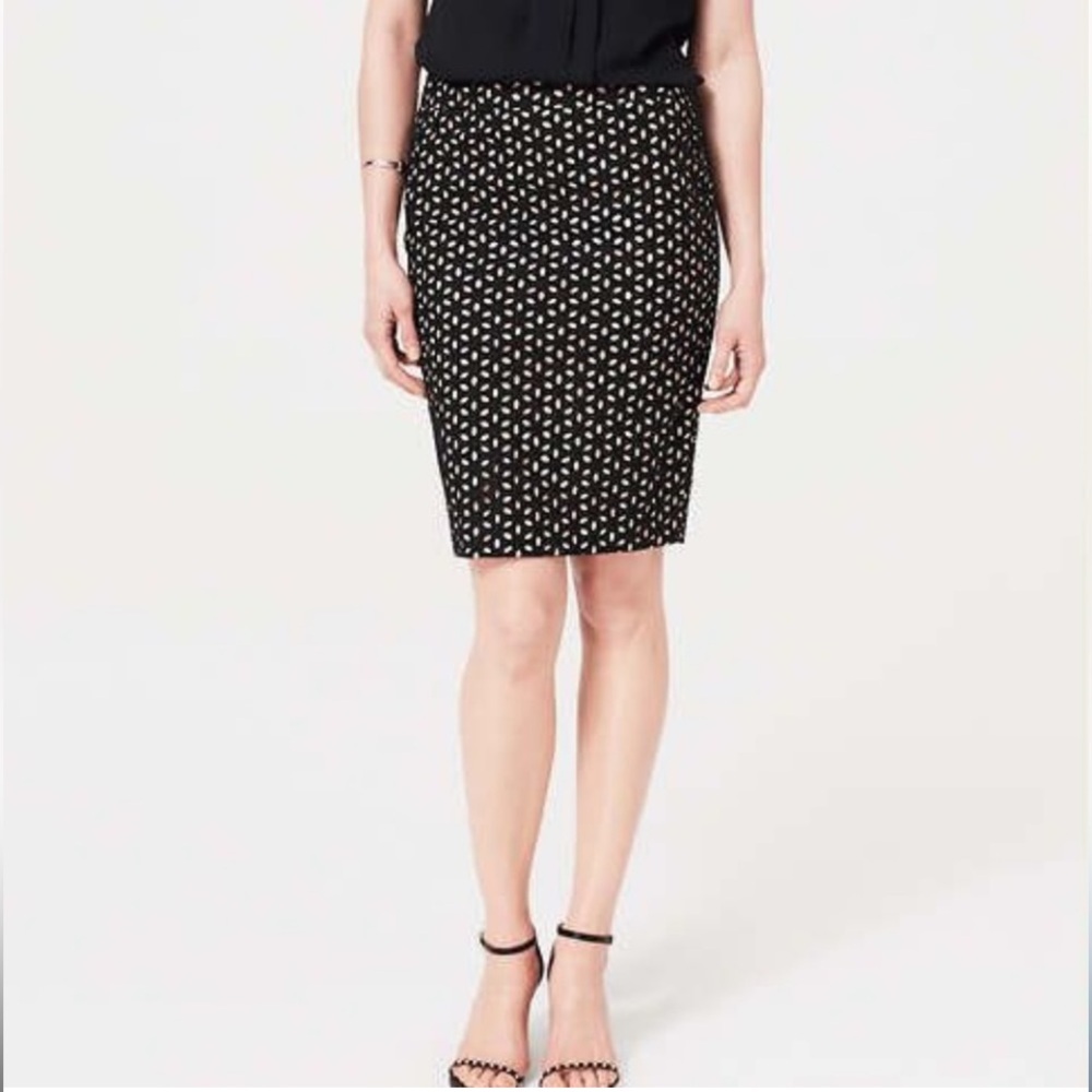 LOFT Floral Cotton Eyelet Pencil
Skirt From Size 10